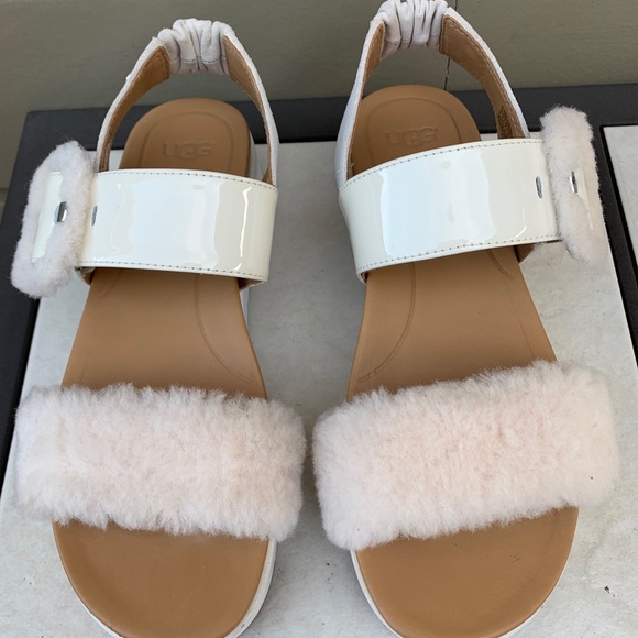 UGG LeFluff Chella Fluffy Sandal - Picture 3 of 13